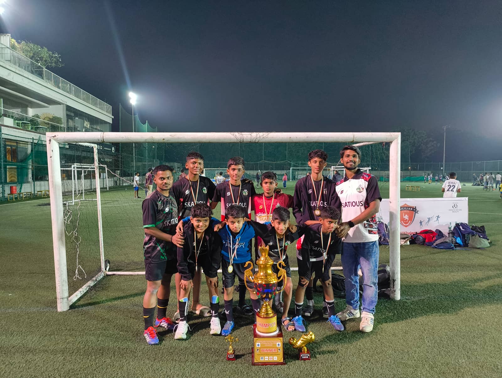 Trophy 2025-12-28 02